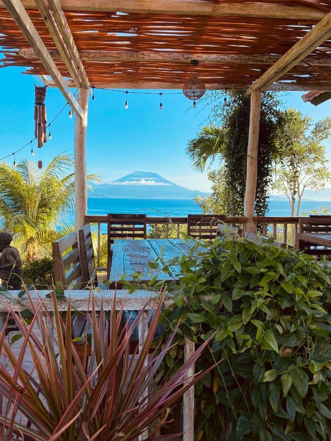 ホテル Gara Gara Sea View Batununggul エクステリア 写真